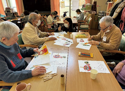 明治安田生命の「大人の塗り絵コンクール」の様子