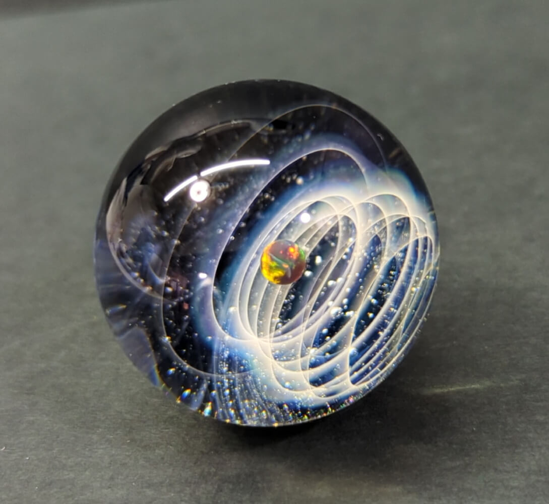 宇宙の遺骨ガラス玉