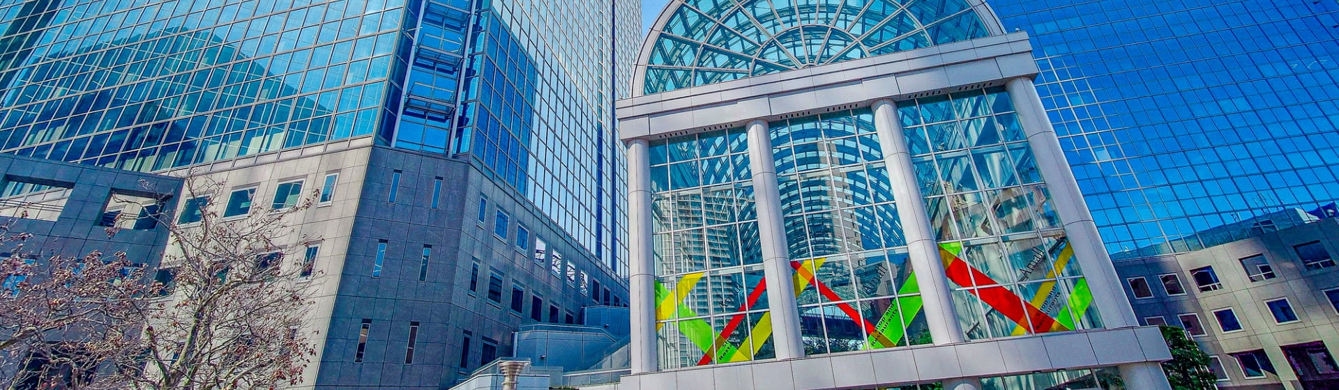 オフィスビルの画像